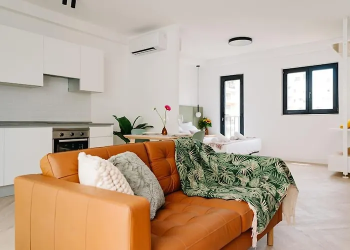 Main Street Luxury 7 Daire Sliema