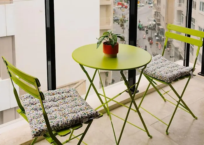 Main Street Luxury 7 Daire